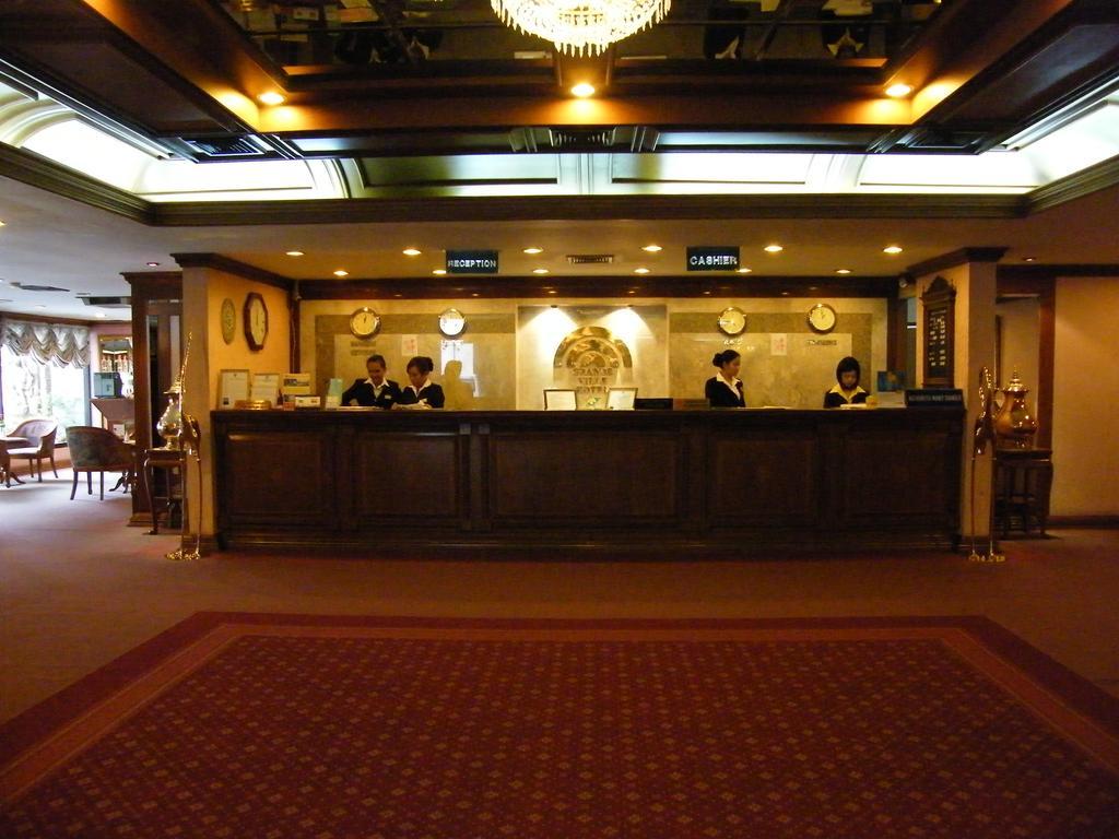 Grande Ville Hotel Bangkok Exterior foto