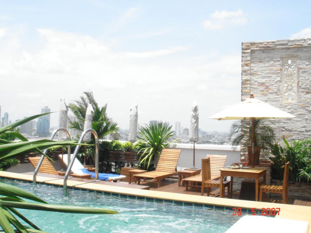Grande Ville Hotel Bangkok Exterior foto
